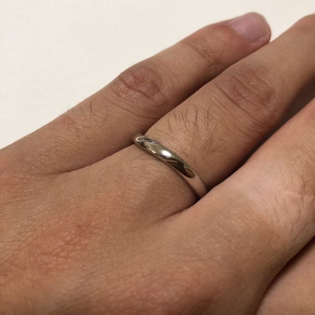 【アイプリモ(I-PRIMO)の口コミ】 一昔前はストレートタイプの指輪が主流の中、ウェーブラインリングで細す…