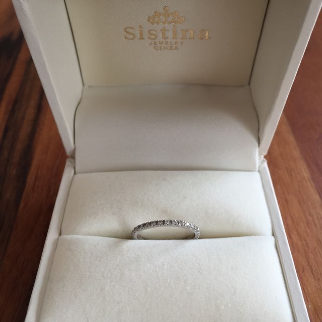 【システィーナGINZAの口コミ】 他店のリングと悩んだのですが
婚約指輪をこのショップでオーダで作って頂…