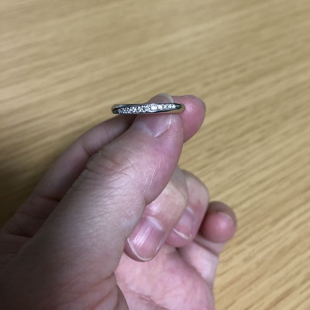 【エクセルコダイヤモンド(EXELCO DIAMOND)の口コミ】 デザインが斜めにダイヤがはいっているものがよく、価格もクオリティもか…