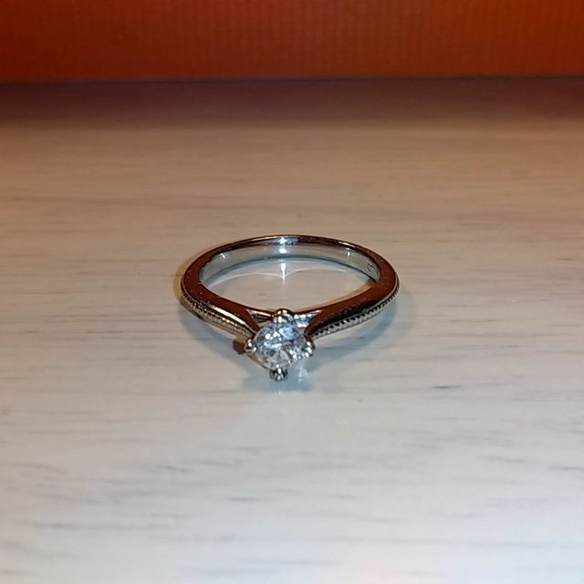 【ケイウノ ブライダル(K.UNO BRIDAL)の口コミ】 オーダーメイドでしたので、デザイナーさんとお話ししながら決めました。…