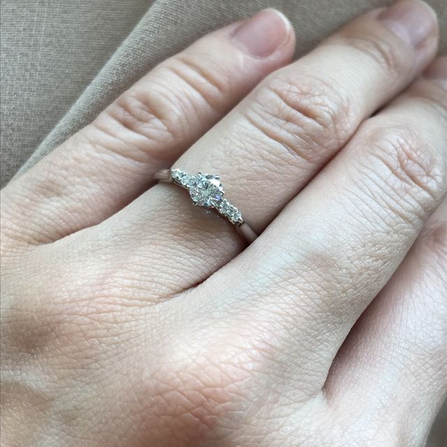 【銀座ダイヤモンドシライシの口コミ】 昔からダイヤモンドシライシのブランドイメージがよく、買うならここかな…