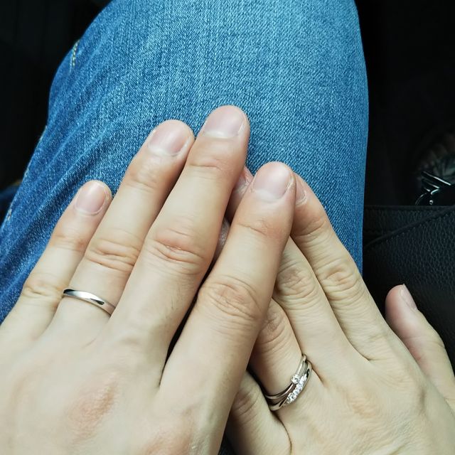 【銀座ダイヤモンドシライシの口コミ】 指輪のデザインが人と被りたく無かったのでメッシュ加工をしていただきア…