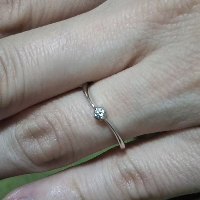 【サマンサティアラブライダル(Samantha Tiara Bridal)の口コミ】 曲線の形状とダイヤモンドが欲しかったのですが予算オーバーをしてしまい…