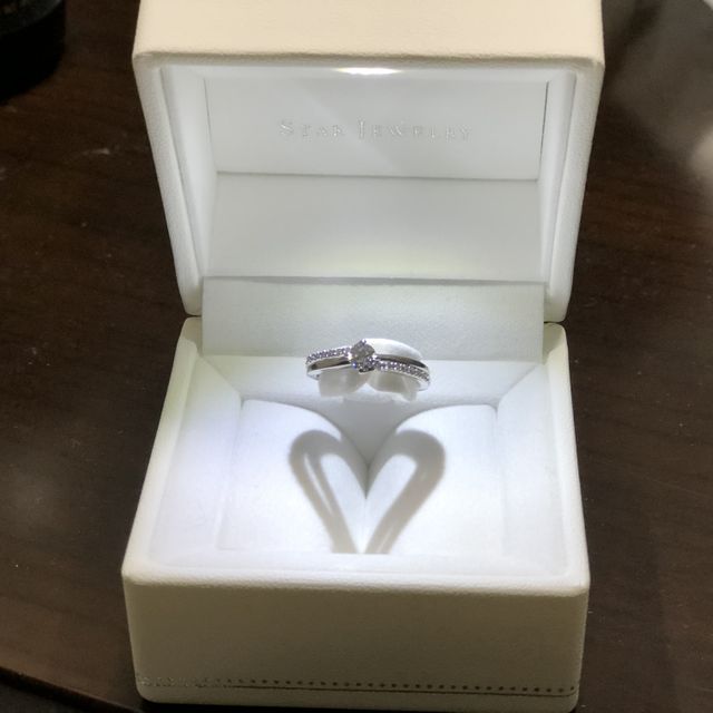 【STAR JEWELRY(スタージュエリー)の口コミ】 彼とお付き合いしているときから、婚約指輪はスタージュエリーと決めてい…