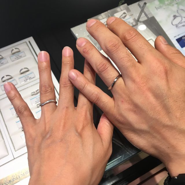 【銀座ダイヤモンドシライシの口コミ】 店員さんの丁寧な接客と、ダイアモンドの輝きが素晴らしかったです。デザ…