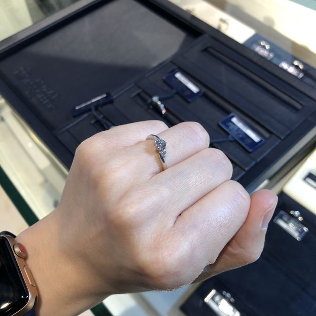 【ROYAL ASSCHER(ロイヤル・アッシャー)の口コミ】 見積もり価格:35万程度、ダイアモンドの質までは考えていませんでしたが思…