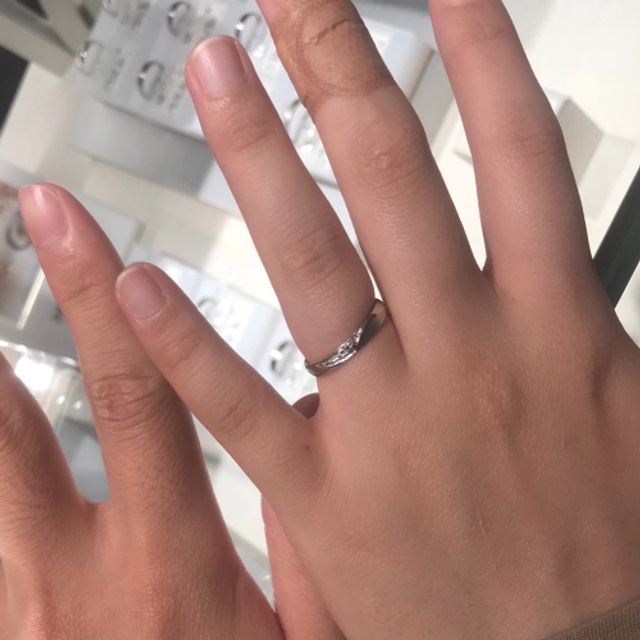 【CHARMY(チャーミー)の口コミ】 試着した中で特につけ心地が良かったのが決め手ですね。鍛造製法という丈…