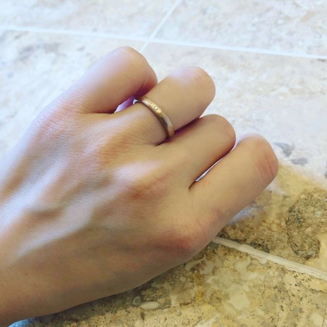 【uchimari(ウチマリ)の口コミ】 デザインの幅となにより手作り感が決め手でした。
表面の加工方法なども豊…