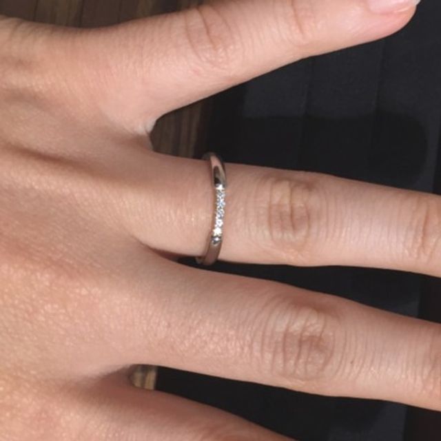 【PORTADA(ポルターダ)の口コミ】 架け橋というコンセプトを持つリングであり、イエローゴールドの色合いが…