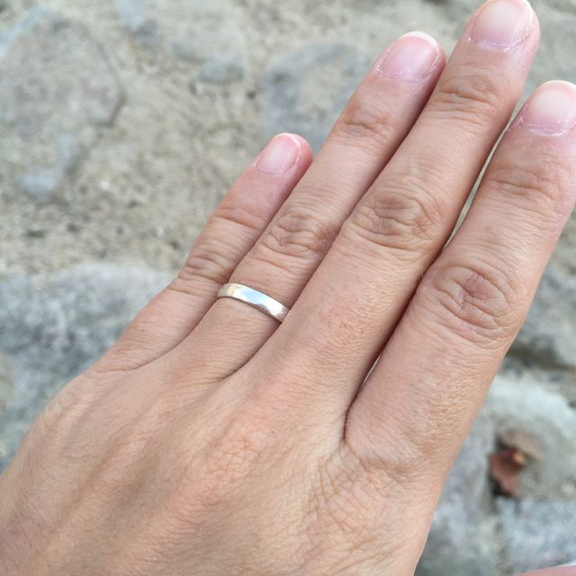 【THE KISS(ザ・キッス)の口コミ】 シンプルで子供が出来た時に子育ての邪魔にならないものを探していたので…