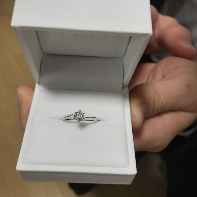 【宝寿堂(ほうじゅどう)の口コミ】 彼からのプロポーズで頂きました。
私の身長や体型、指の長さなどの情報を…