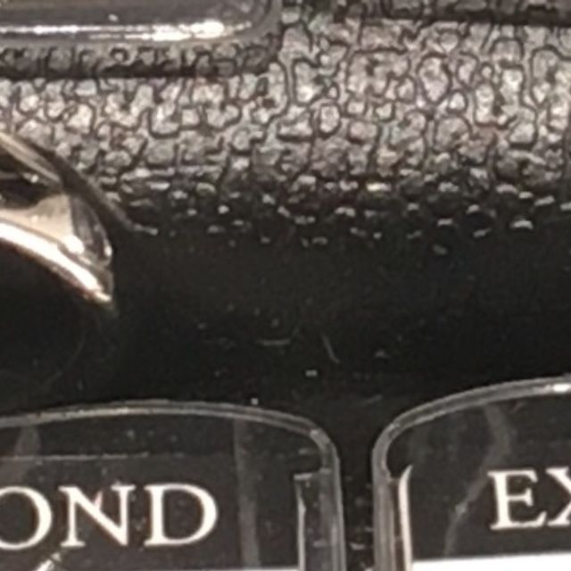 【エクセルコダイヤモンド(EXELCO DIAMOND)の口コミ】 シンプルで日常使いしやすいデザインを探していました。ウェーブが指の形…