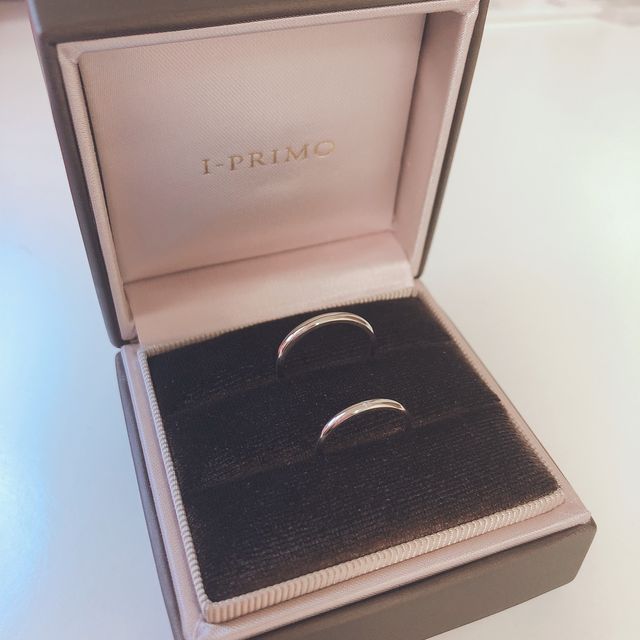 【アイプリモ(I-PRIMO)の口コミ】 シンプルなデザインで、
内側がピンクゴールドの指輪を探していたところ
…