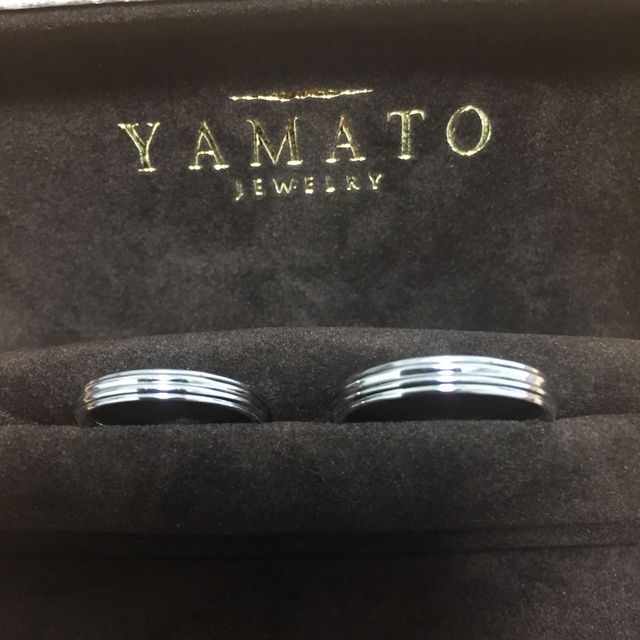 【PILOT BRIDAL(パイロットブライダル)の口コミ】 同じくYAMATOさんで、婚約指輪として購入した同ブランドのDearと重ね着け…