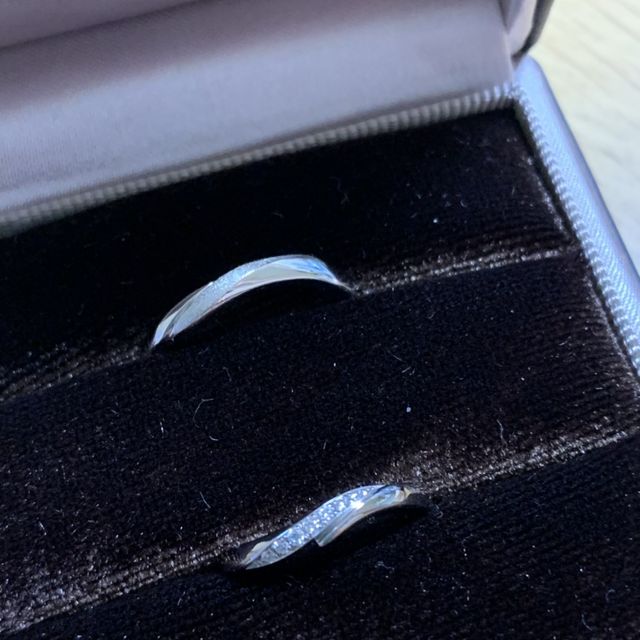 【アイプリモ(I-PRIMO)の口コミ】 何よりデザインが気に入りました。シンプルが良かったのですがキラキラ感…