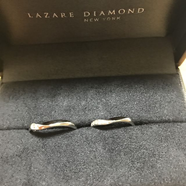 【ラザール ダイヤモンド(LAZARE DIAMOND)の口コミ】 メレダイヤの輝きがすごく綺麗でした。とにかく輝きが他と違う気がしまし…