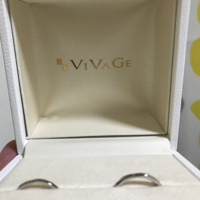 【VIVAGE(ヴィヴァージュ)の口コミ】 シンプルなデザインで希望価格だったから。
また指輪の取り扱いしやすさか…
