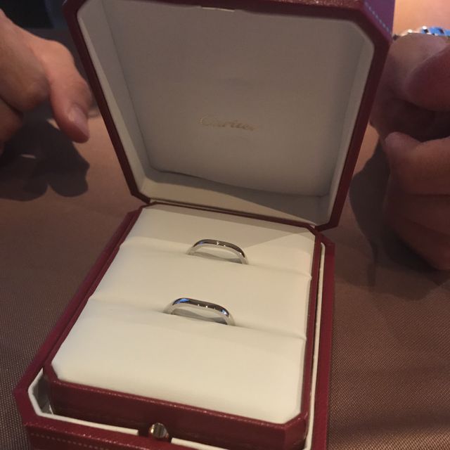 【カルティエ(Cartier)の口コミ】 最初からシンプルなデザインで探しておりました。また、指が太いのでデザ…