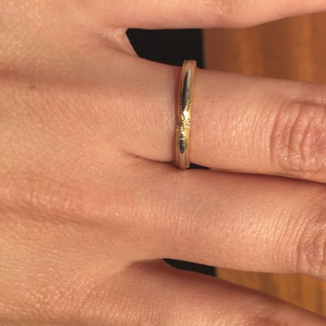 【ORECCHIO(オレッキオ)の口コミ】 ゴールドとプラチナの両方を使用したリングであり、色々な肌色に合う感じ…