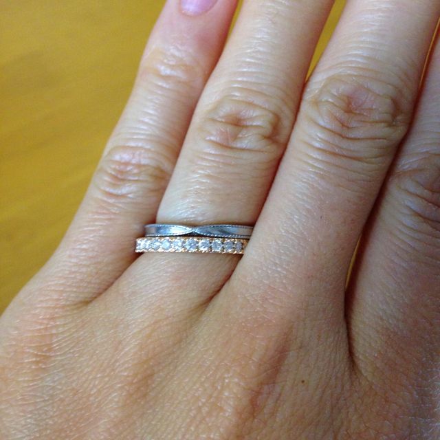 【VANillA(ヴァニラ)の口コミ】 私の指輪はVANillAでのフルオーダーです。婚約指輪との重ねづけをしたい、…