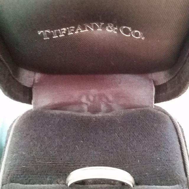 【ティファニー(Tiffany & Co.)の口コミ】 昔から結婚指輪と婚約指輪はティファニーと憧れていました。
結婚が決まっ…
