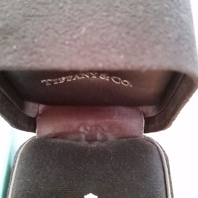 【ティファニー(Tiffany & Co.)の口コミ】 昔から結婚指輪と婚約指輪はティファニーと憧れていました。
結婚が決まっ…