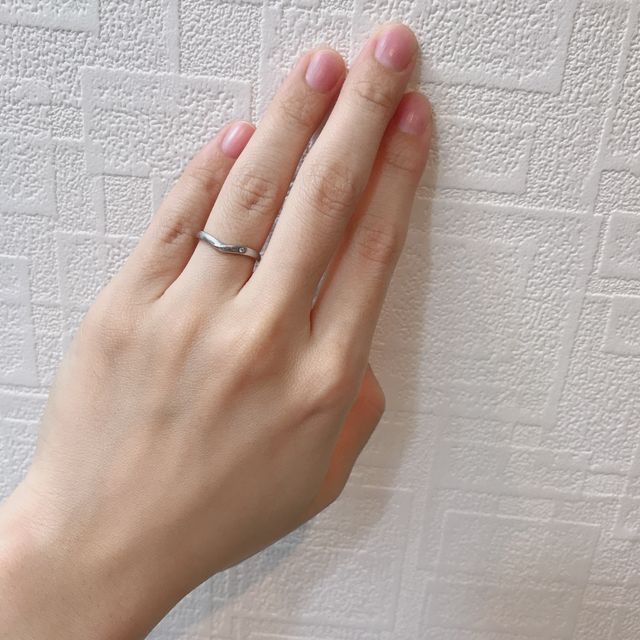 【ROCCA(ロッカ)の口コミ】 シンプルだけど、派手すぎない指輪を探しておりました。しかし、何もない…