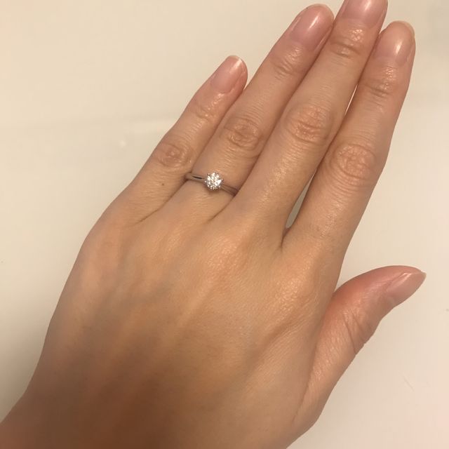 【銀座ダイヤモンドシライシの口コミ】 ブランドで決めようかと思っていましたが、ダイヤモンドシライシさんに立…