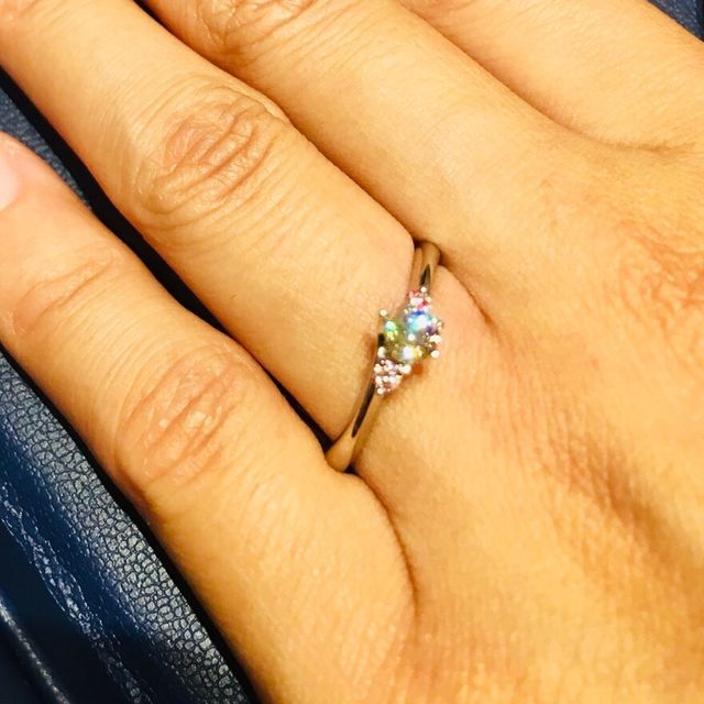 【銀座ダイヤモンドシライシの口コミ】 ダイヤモンドの品質の良さ、デザイン性の良さが婚約指輪購入の決め手でし…