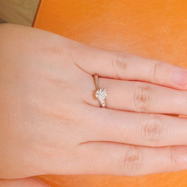 【俄(にわか)の口コミ】 他のブランドにはないデザインであり、上品な印象があります。多少大人び…