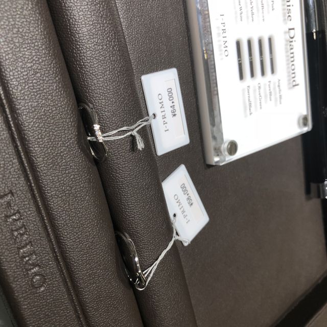 【アイプリモ(I-PRIMO)の口コミ】 他のお店にはない細めなタイプの指輪に惹かれました。ダイヤモンドも小粒…