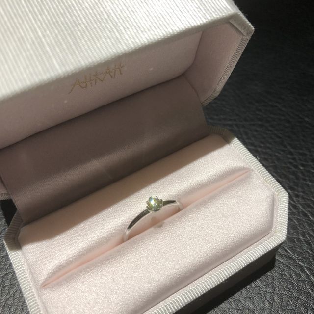 【AHKAH(アーカー)の口コミ】 AHKAHのブランドが好きで、テレビドラマでもAHKAHの婚約指輪が使用されて…