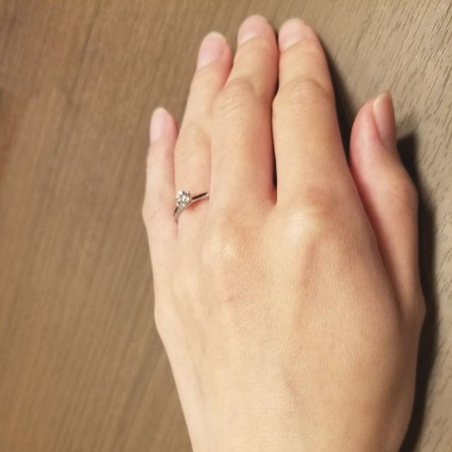 【BRIDGE(ブリッジ)の口コミ】 水の流れを意識したデザインで、未来や船出をイメージしたもののようです…