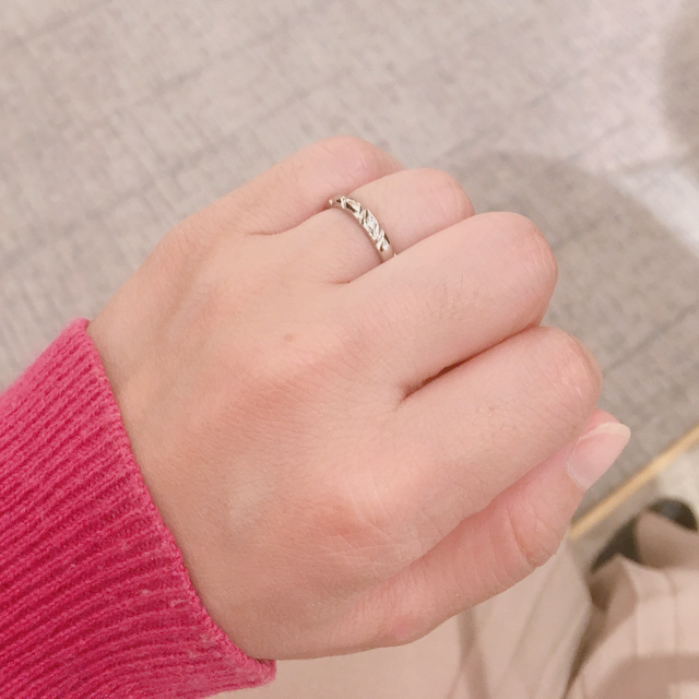 【ショーメ(CHAUMET)の口コミ】 年齢を重ねても見劣りしない指輪を探してました。
そのため華奢な指輪を避…