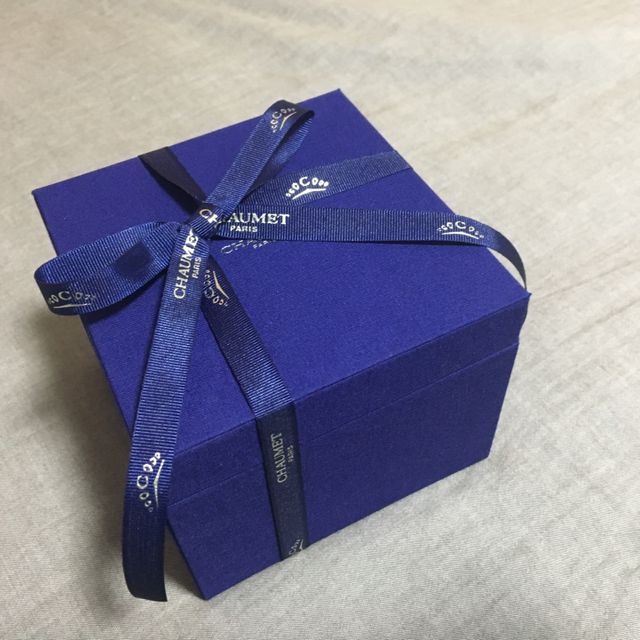 【ショーメ(CHAUMET)の口コミ】 年齢を重ねても見劣りしない指輪を探してました。
そのため華奢な指輪を避…