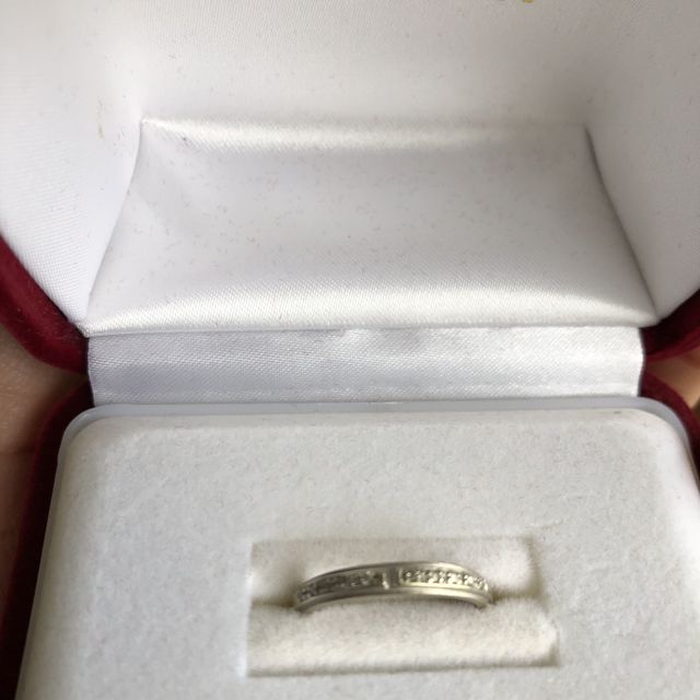 【ジュエリーツツミ(JEWELRY TSUTSUMI)の口コミ】 シンプルでどんな服装にも合わせやすく、値段も手頃なのでこれに決めまし…