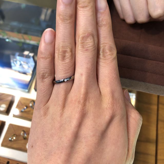 【SORA(ソラ)の口コミ】 ジルコニウムでプラチナよりも重厚感が強くカッコいい輝きがありました。…