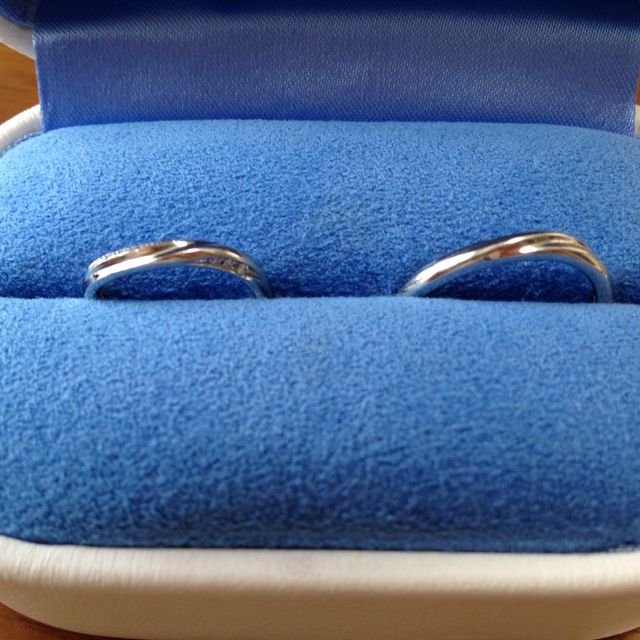 【銀座ダイヤモンドシライシの口コミ】 婚約指輪を同じお店で購入しました。
重ねづけできるタイプのものを探して…