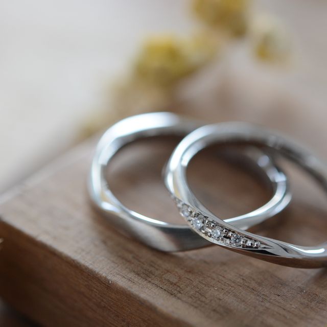 【CRAFY(クラフィ)の口コミ】 二人とも特にブランドにこだわりがなく、オリジナリティのある指輪を探し…