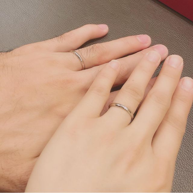【カルティエ(Cartier)の口コミ】 結婚指輪という感じで、はめていても邪魔にならない指輪です。とても丈夫…