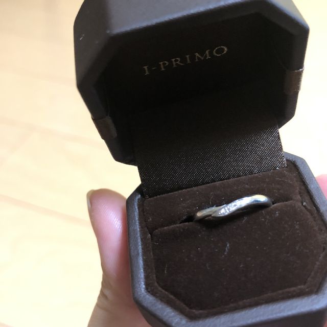 【アイプリモ(I-PRIMO)の口コミ】 華奢なリングがよく、こちらをオススメされました。
実際につけてみたら、…