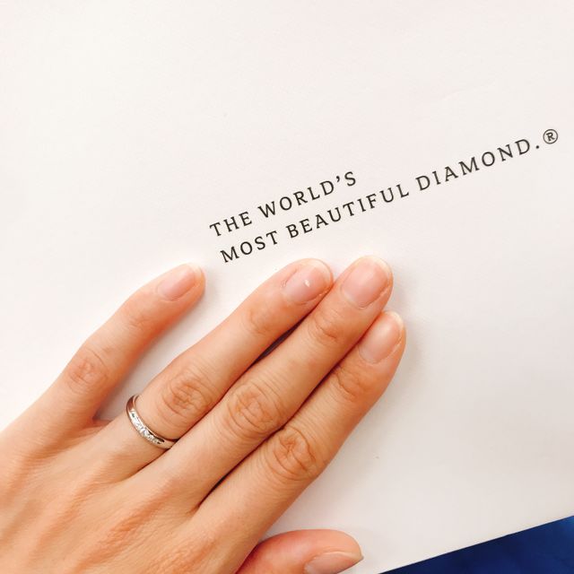 【ラザール ダイヤモンド(LAZARE DIAMOND)の口コミ】 プラチナとマットの2層になってて可愛いと思った。ダイヤモンドもどこの会…