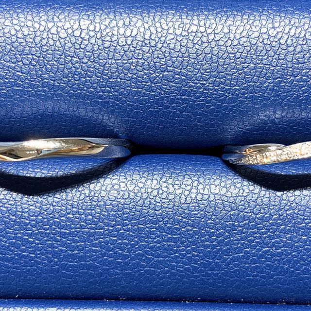 【銀座ダイヤモンドシライシの口コミ】 ８種類程試着し、普段使いやすいデザインでシンプル過ぎないものが見つか…