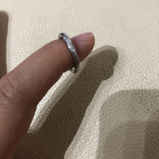 【4℃ BRIDAL(ヨンドシーブライダル)の口コミ】 細いタイプの指輪が欲しく、洋服などにもひっかからないやつがほしかった…