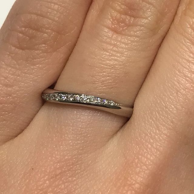 【ラザール ダイヤモンド(LAZARE DIAMOND)の口コミ】 ダイヤモンドが他のお店に比べて、綺麗でピカピカ輝いていたところ、斜め…