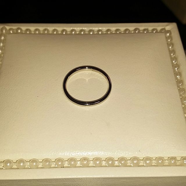【ジュエリーツツミ(JEWELRY TSUTSUMI)の口コミ】 結婚指輪はリングにダイヤモンドが入ってるものが最近の流行りらしいので…