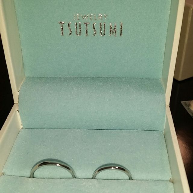 【ジュエリーツツミ(JEWELRY TSUTSUMI)の口コミ】 結婚指輪はリングにダイヤモンドが入ってるものが最近の流行りらしいので…