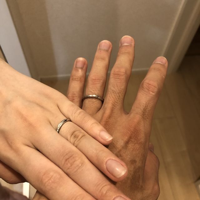 【エクセルコダイヤモンド(EXELCO DIAMOND)の口コミ】 派手すぎず、さりげない形状がデザインされていたので購入しました。価格…