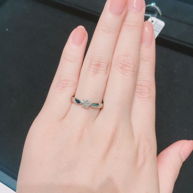 【ティファニー(Tiffany & Co.)の口コミ】 ハーモニーに絞って見ていました。高さを抑えているので使いやすそうでし…