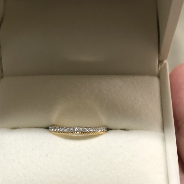 【RosettE(ロゼット)の口コミ】 誕生日と婚約を兼ねて、指輪を探していました。当時海外に住んでいた為、…